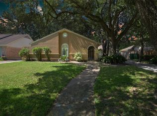 12419 Briar Forest Dr, Houston, TX 77077