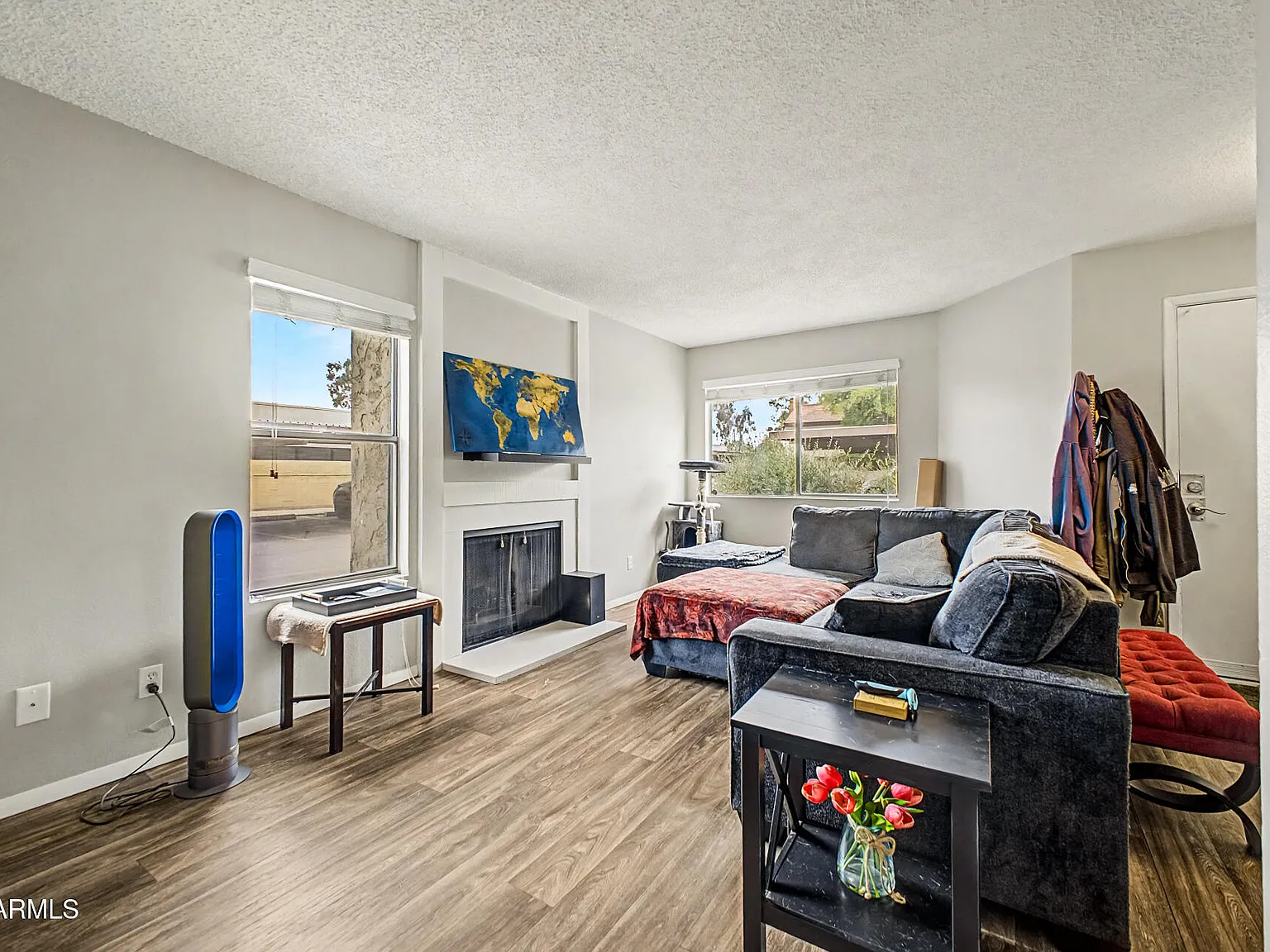 3 bed, 2.5 bath, 1296 sqft, $1,700 — Photo 4