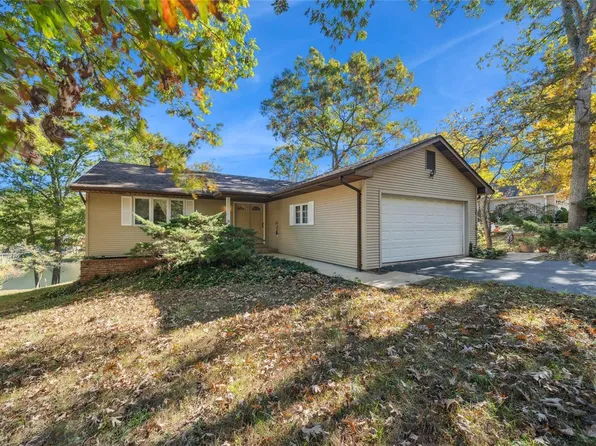 11 Independence Ave, De Soto, MO 63020