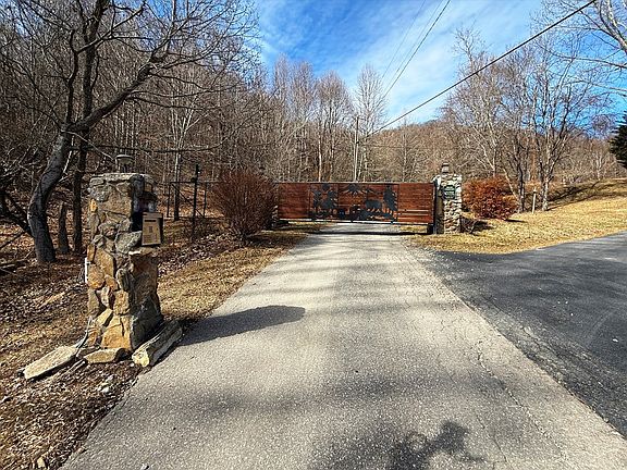 2nd image of Rock Ridge Rd
