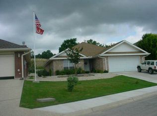 232 Oak Hills Dr, Kerrville, TX 78028