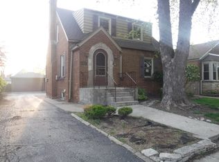 9732 S Hamlin Ave, Evergreen Park, IL 60805