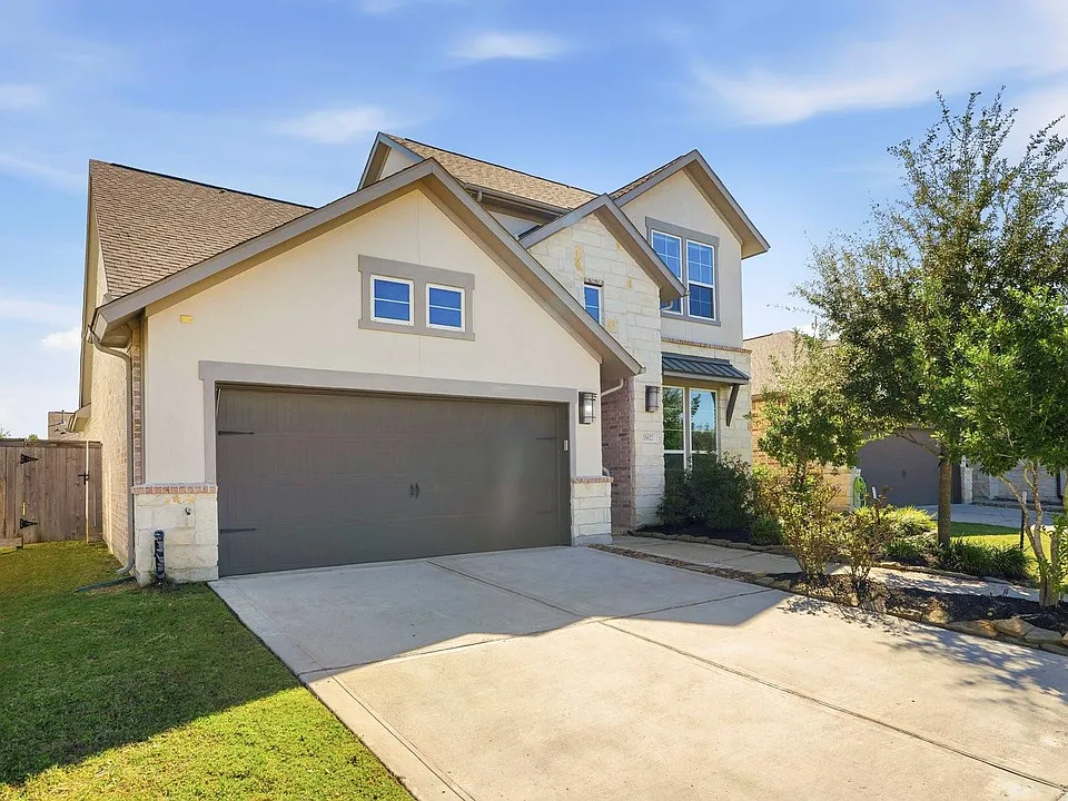 15822 Pilot Knob Dr