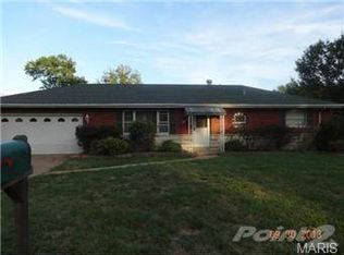 1123 Buckley Rd, Saint Louis, MO 63125