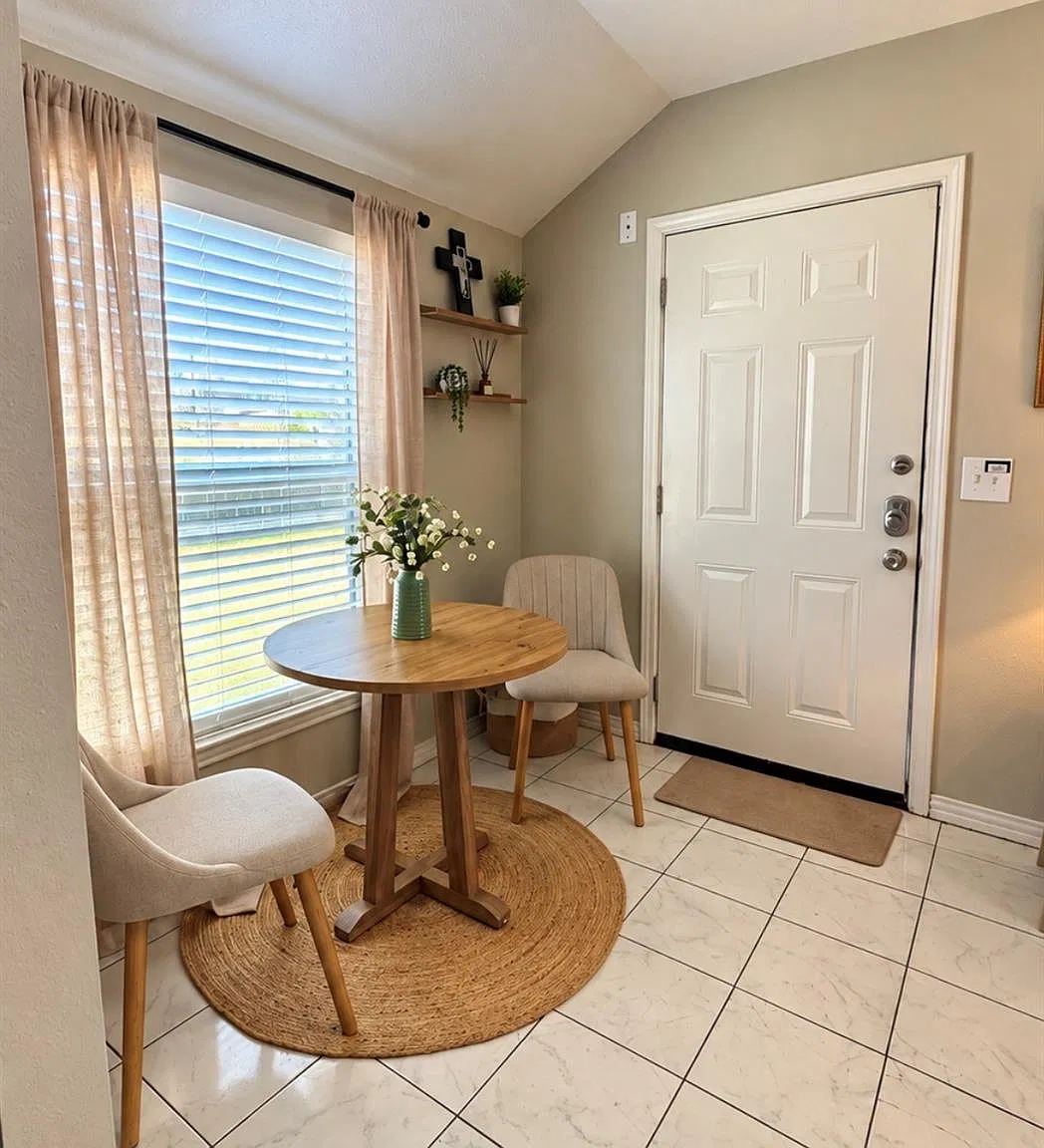 2 bed, 1.0 bath, 560 sqft, $1,400 — Photo 4