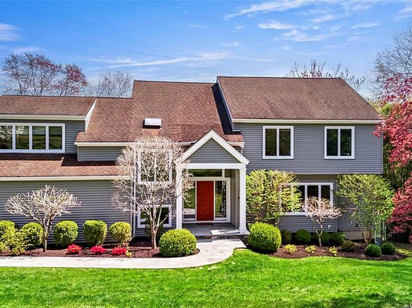 117 Deerfield Lane N, Pleasantville, NY 10570