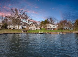 18299 Teepee Trl, Hudson, IL 61748
