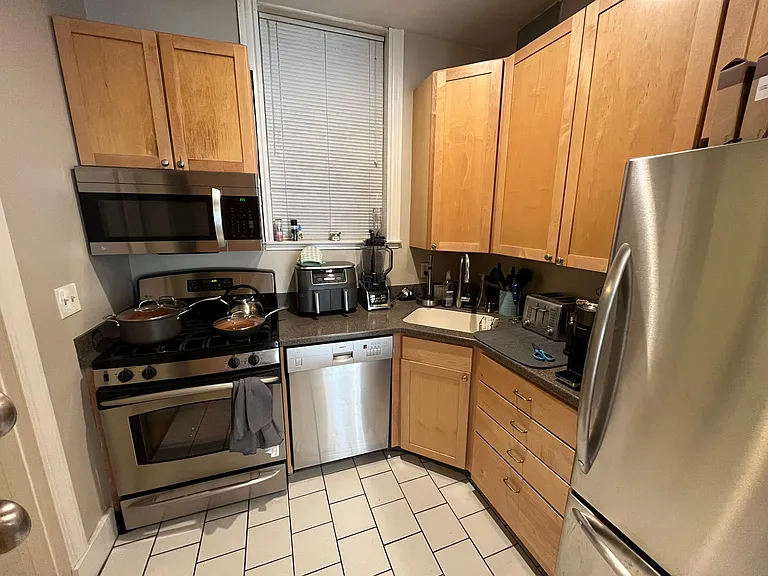 362 Commonwealth Ave #2M — Photo 9