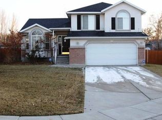 262 E Eaglebrook Dr, Sandy, UT 84070