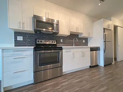 2215 Hastings St E — Photo 8