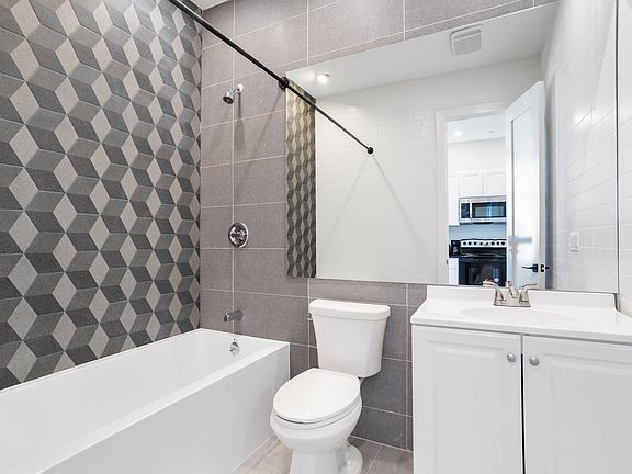 3rd image of 61 Delmonico Pl #4A