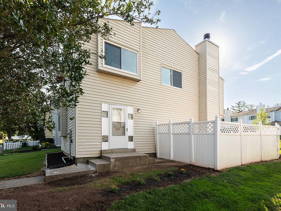 1st image of 17434 Hughes Rd