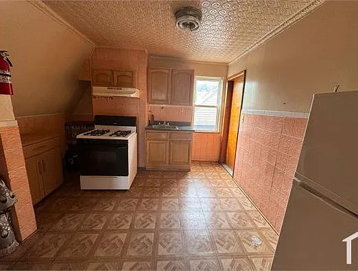 495 Bergen St #3 — Photo 1