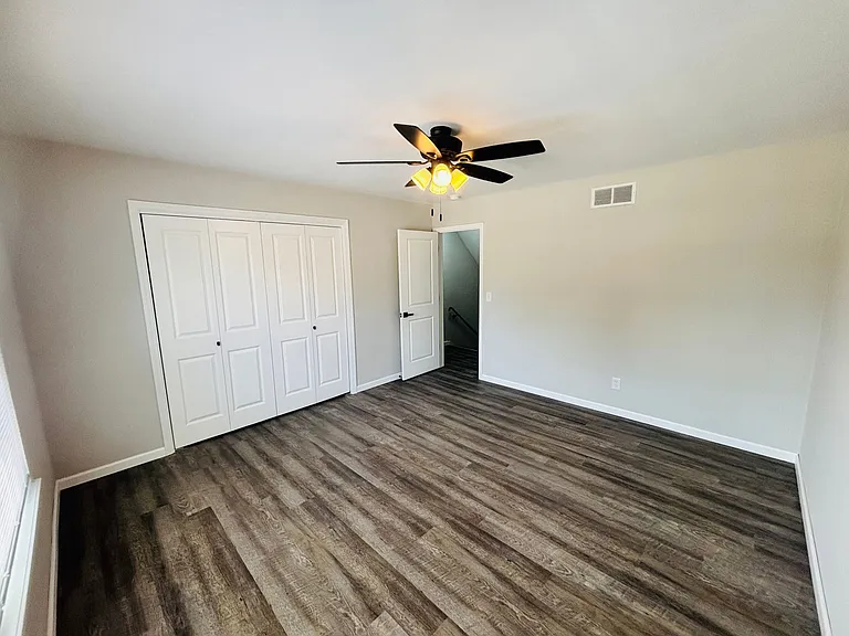 101 N Oak St #11 — Photo 16