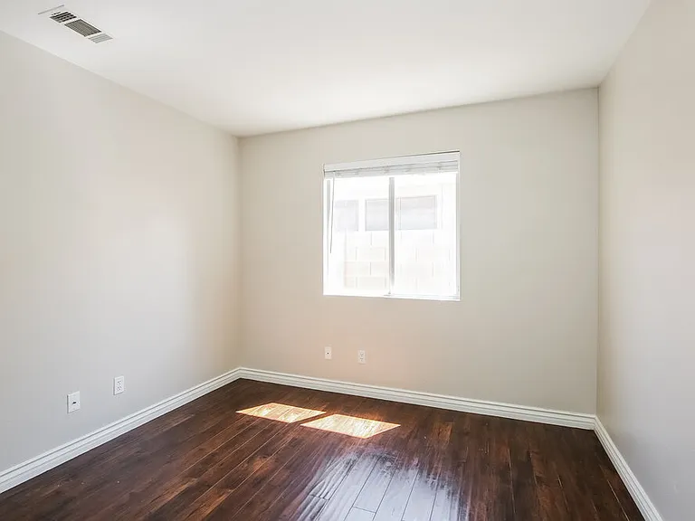 4565 Savin Cir — Photo 14