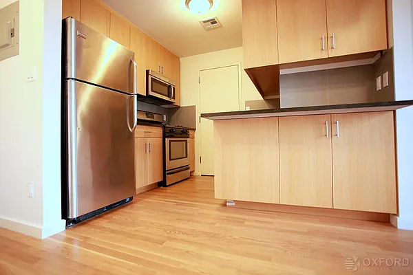 Rented by Oxford Property Group | media 38