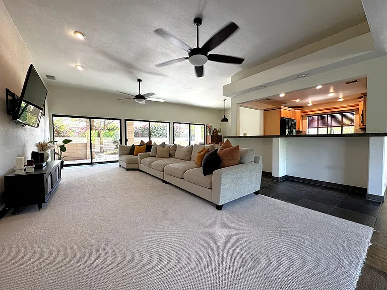 42755 Santiago Pl — Photo 3