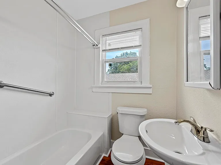 1016 E Arlington Ave #D — Photo 9