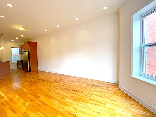 Rented by Douglas Elliman | media 24