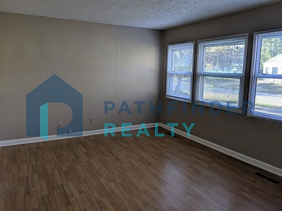 5th image of 4570 Guadalupe Ave