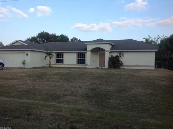 727 Kari Cir, Lehigh Acres, FL 33936
