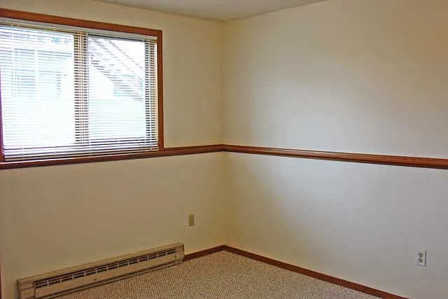 366 Westchester Sq N — Photo 10