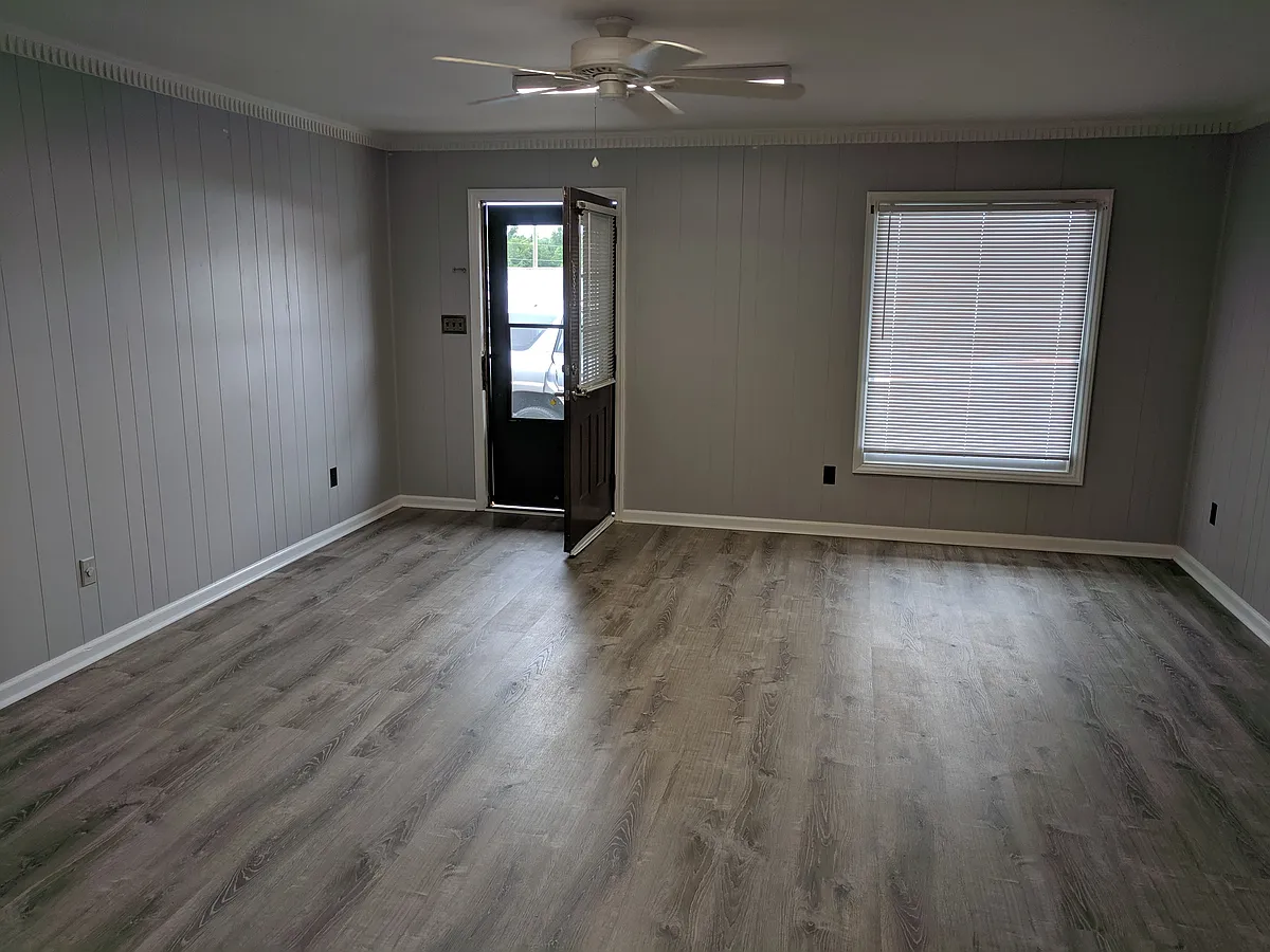 Building Photo - 102 Baswell Dr #1NCLUDES