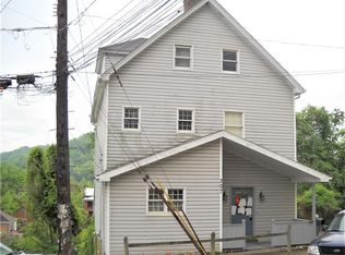 307 3rd St, Pitcairn, PA 15140