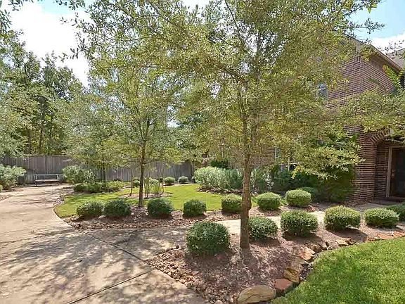 5th image of 7 Umbria Ln