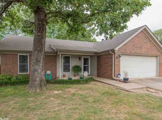 65 N Valley Dr, Jacksonville, AR 72076