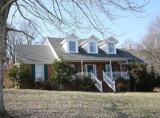 802 Hickory Ridge Trl, Columbia, TN 38401
