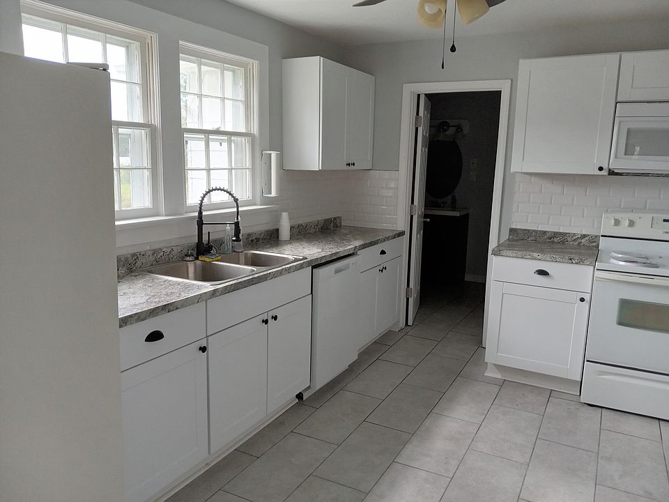 1st image of 2827 Wilkinson Pike