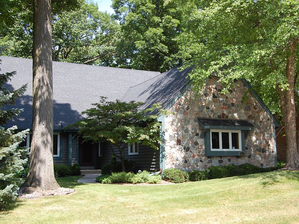 1st image of 12411 N Golf Dr