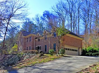 111 Amanda Pl, Oak Ridge, TN 37830