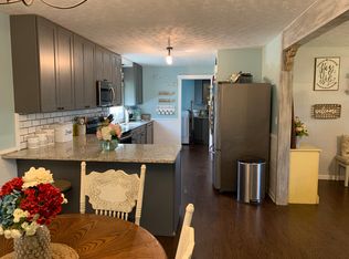 42 Meadowview Rd, Cartersville, GA 30121