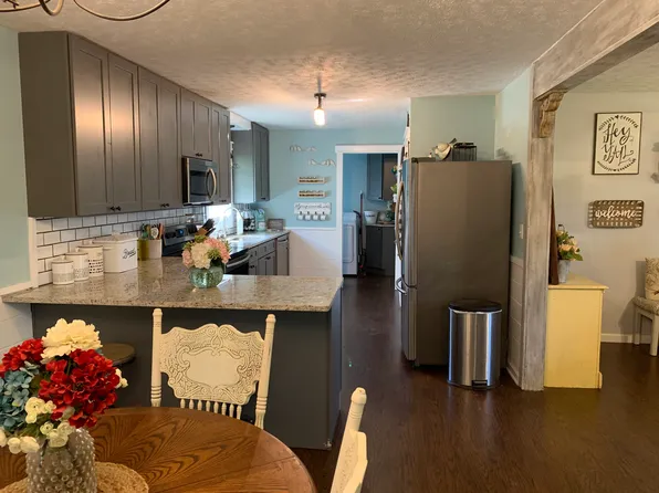 42 Meadowview Rd, Cartersville, GA 30121