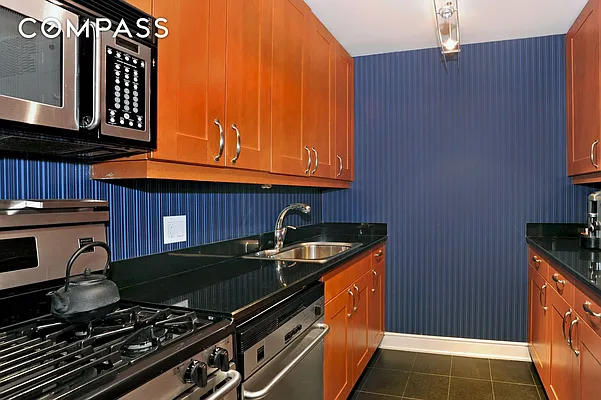 Rented by Compass | media 14