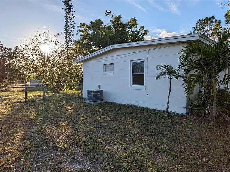 3108 Whiting Ln — Photo 3