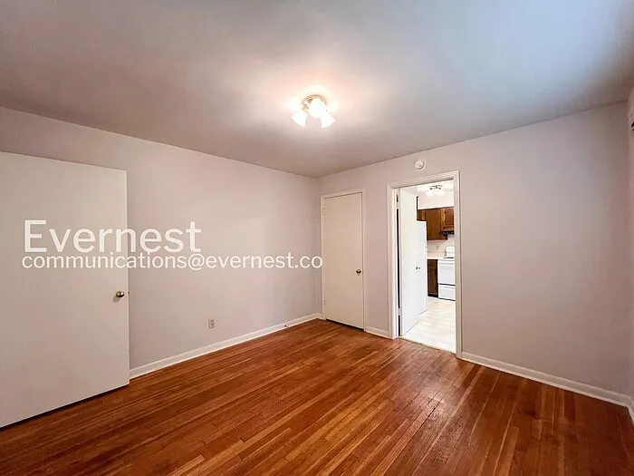 4984 Welchshire Ave — Photo 12