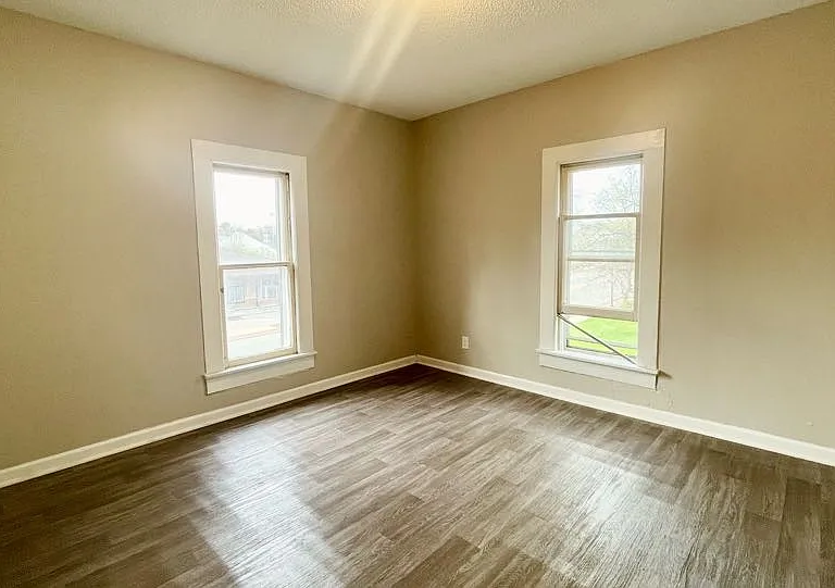 140 W State Rd #B — Photo 11