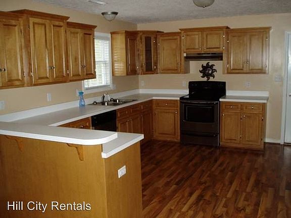 5th image of 1062 Connie Dr