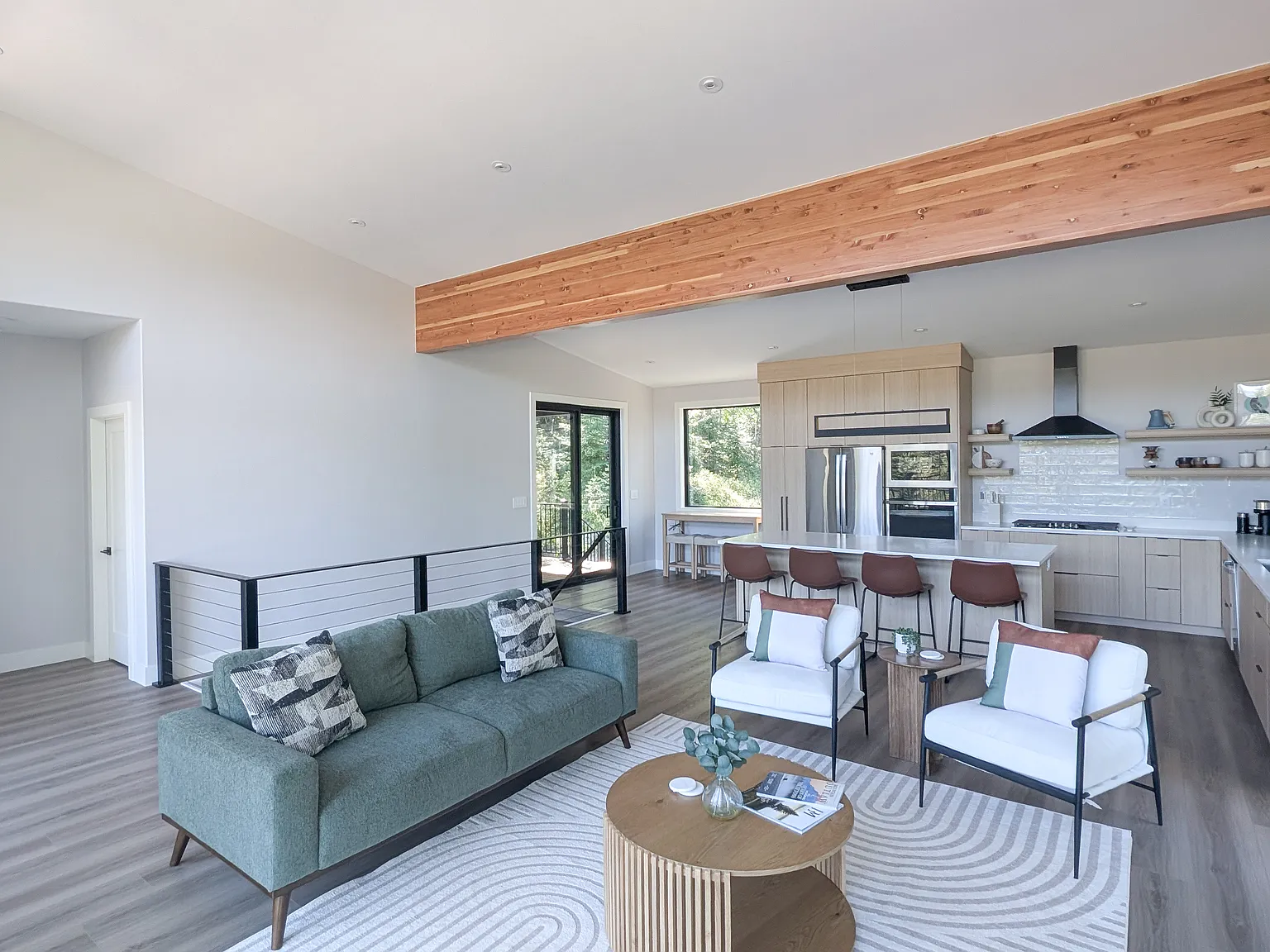 3 bed, 2000 sqft, $6,800 — Photo 4