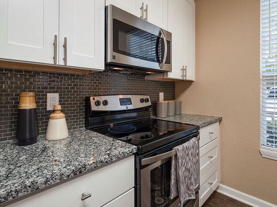 1st image of 1850 SE 18th Ave APT 1001