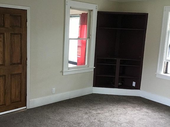 3rd image of 915 2nd St N