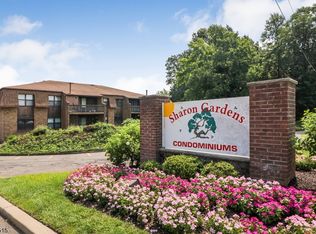 511 Sharon Ct, Woodbridge, NJ 07095