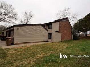 4301 Allendale Ct, Lincoln, NE 68516