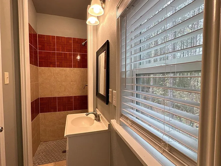 58 County Road 3560 — Photo 10