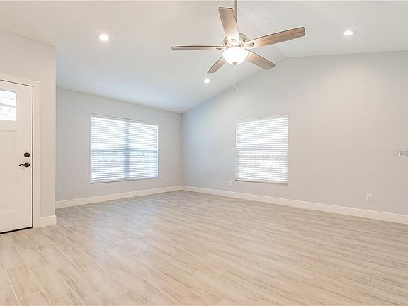 5th image of 6201 W Thorpe St