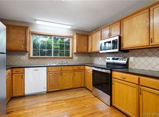 1914 State Road V, Linn Creek, MO 65052