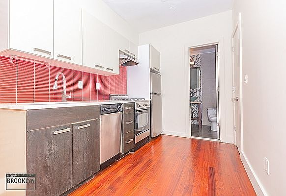 1st image of 289 Jefferson St #1T